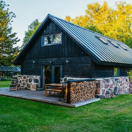 Uue-ringi בית נופש